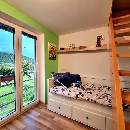 Gartnar Home -Hiska S Pridihom Domacnosti In Pogledom Na Hribe. رادوفيتْسا المظهر الخارجي الصورة